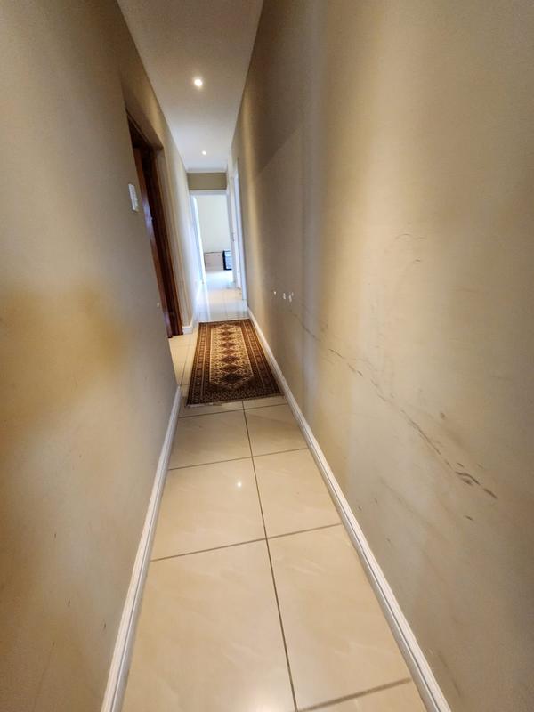 To Let 4 Bedroom Property for Rent in Parsonsvlei Eastern Cape